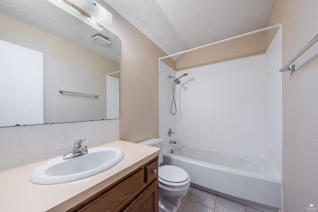 1824 Plymouth Road, Manhattan, KS 66503