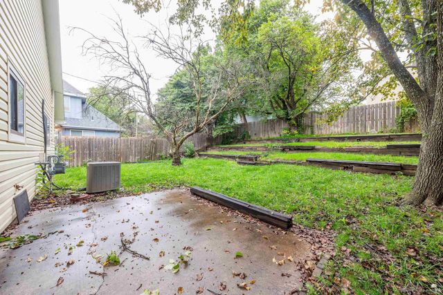 1824 Plymouth Road, Manhattan, KS 66503