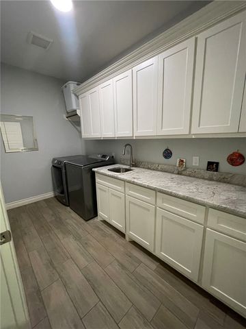 2125 Sera St, Corpus Christi, TX 78418