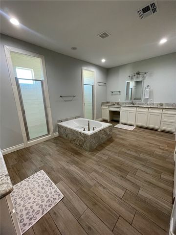 2125 Sera St, Corpus Christi, TX 78418