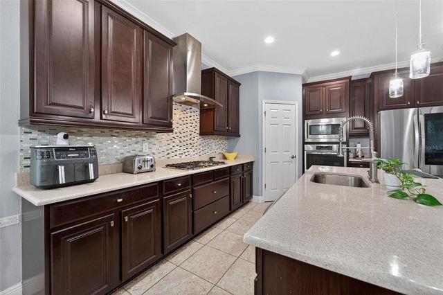 7032 OLD BENTON DRIVE, Apollo Beach, FL 33572