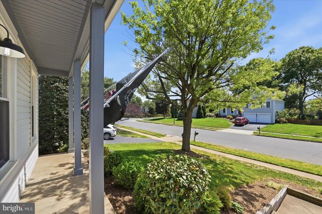 13704 SPRINGHAVEN DR, Chantilly, VA 20151
