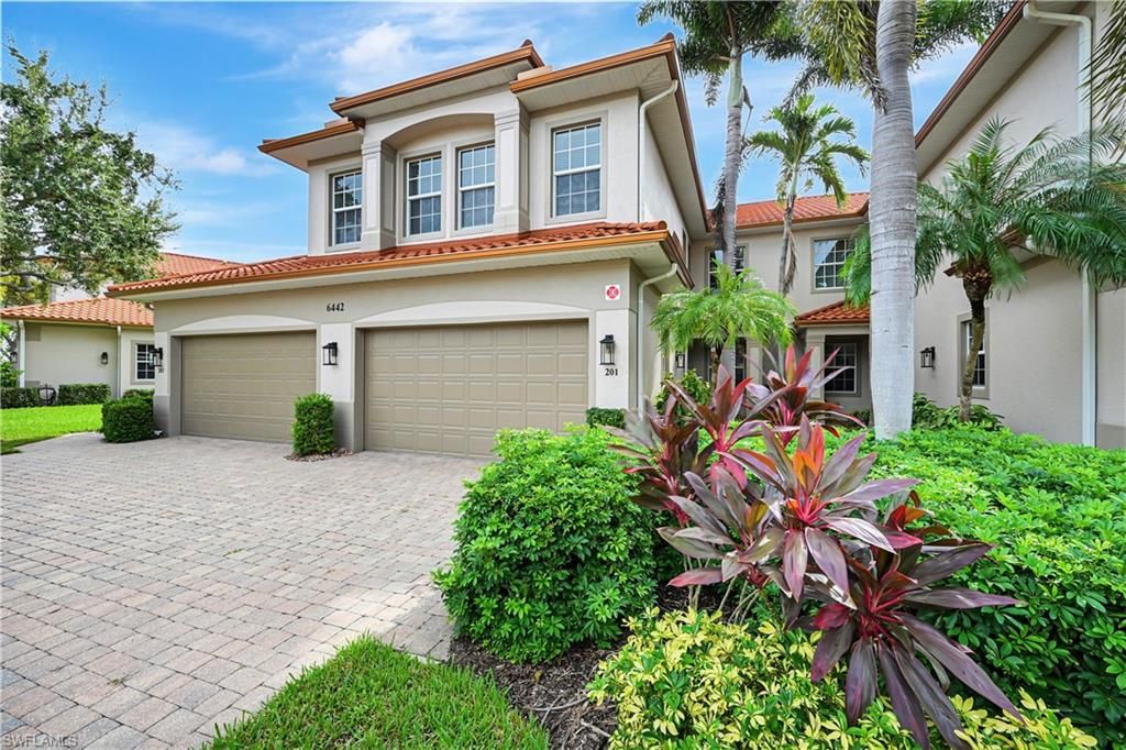 6442 Legacy CIR 203, NAPLES, FL 34113 — photo 3
