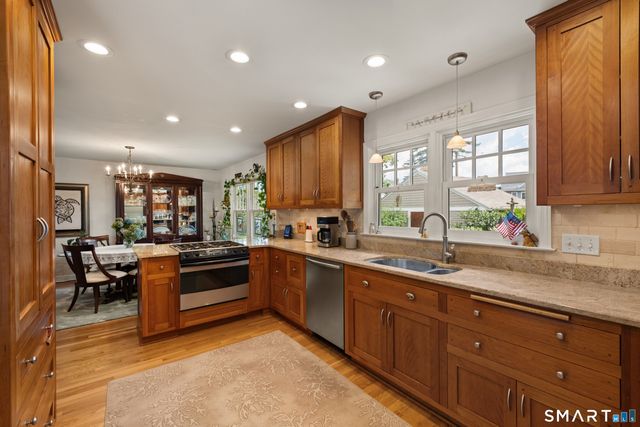 4 Seaside Place, Norwalk, CT 06855