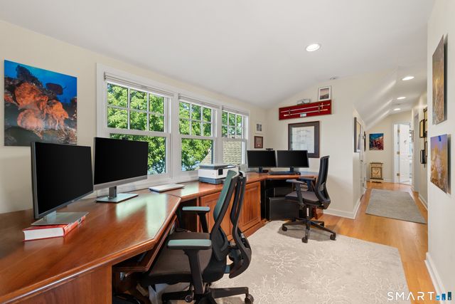 4 Seaside Place, Norwalk, CT 06855