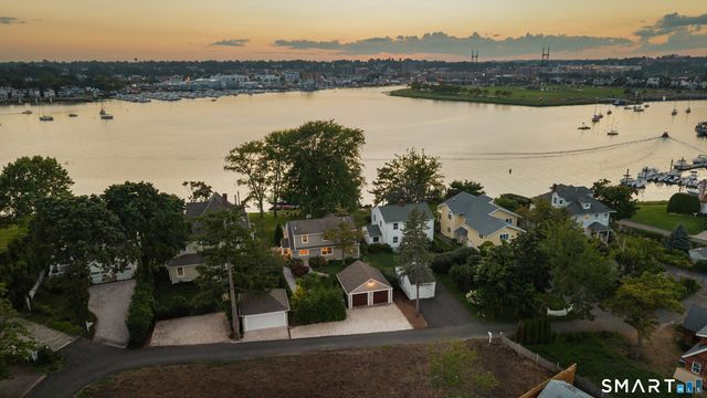 4 Seaside Place, Norwalk, CT 06855