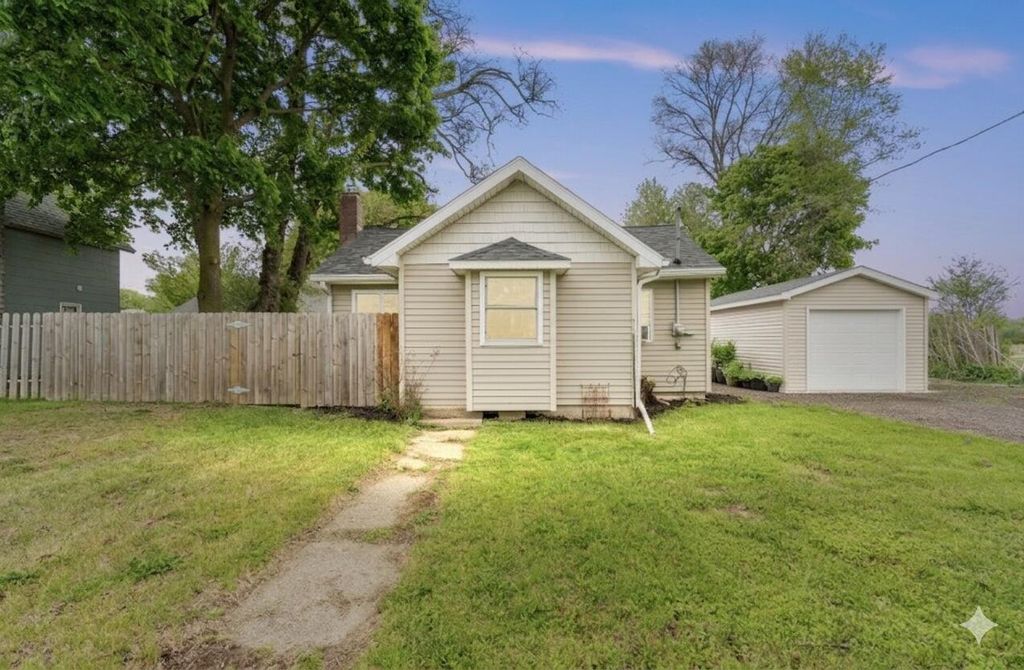 937 124th Avenue, Wayland Twp, MI 49344