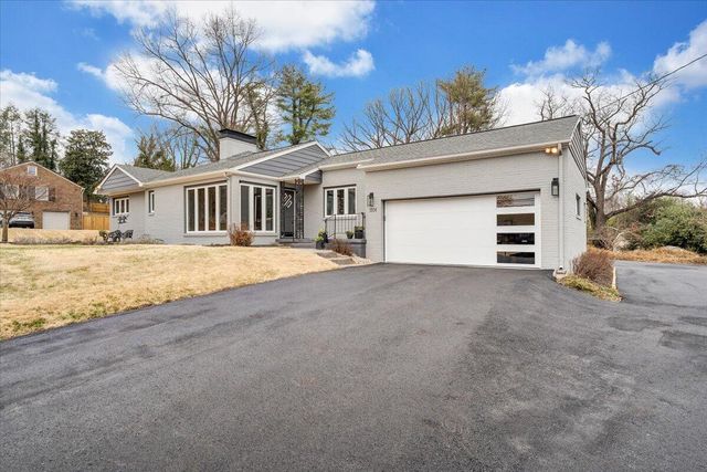 3531 Winding Way RD, Roanoke, VA 24015