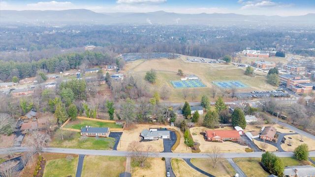 3531 Winding Way RD, Roanoke, VA 24015