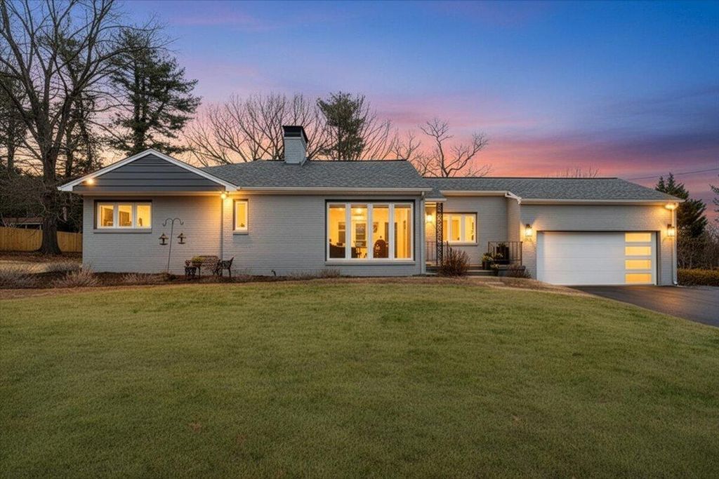 3531 Winding Way RD, Roanoke, VA 24015