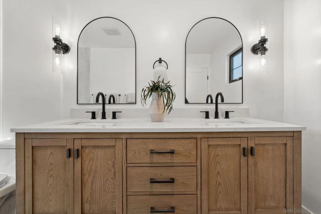 3678 Richmond St, San Diego, CA 92103