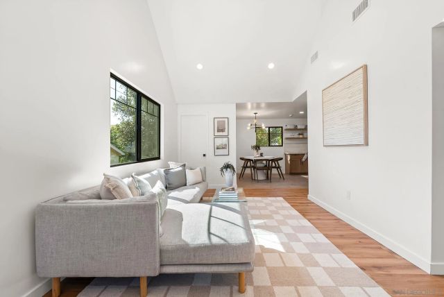 3678 Richmond St, San Diego, CA 92103