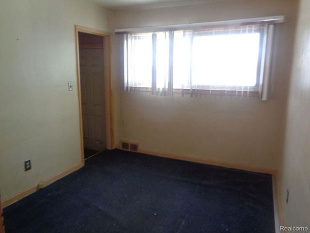 19695 Riverview Street, Detroit, MI 48219