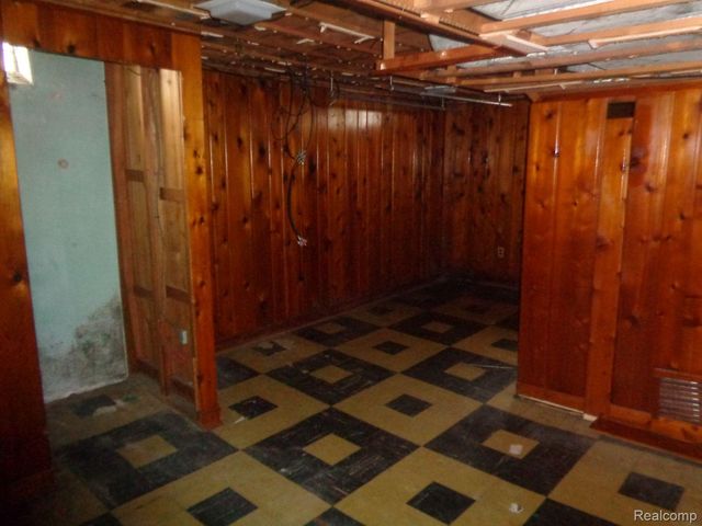 19695 Riverview Street, Detroit, MI 48219