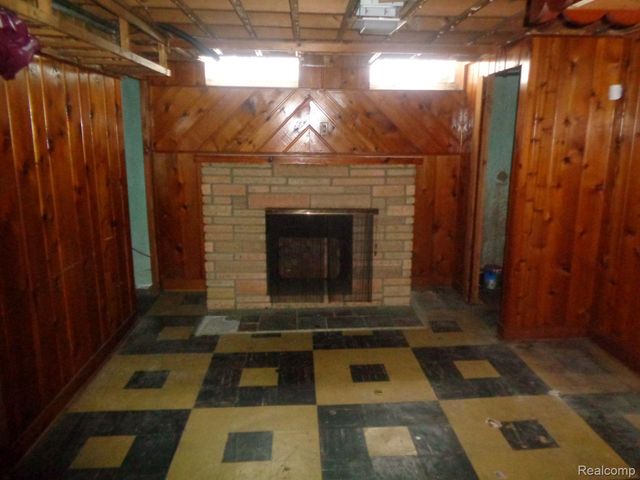 19695 Riverview Street, Detroit, MI 48219