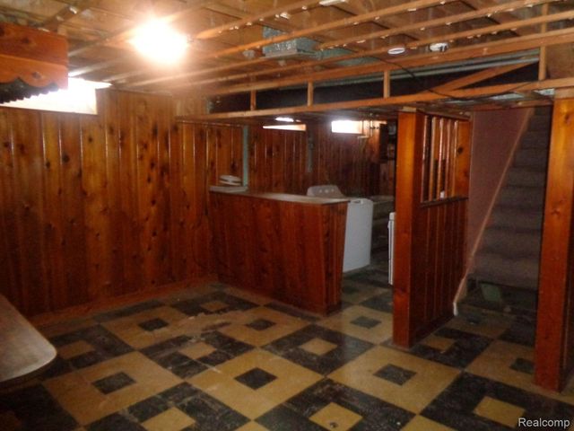 19695 Riverview Street, Detroit, MI 48219