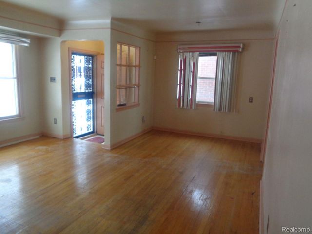 19695 Riverview Street, Detroit, MI 48219