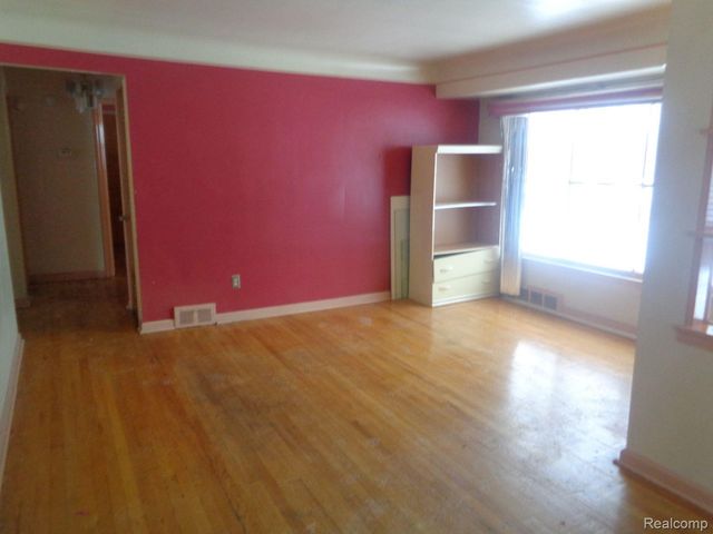 19695 Riverview Street, Detroit, MI 48219