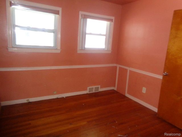 19695 Riverview Street, Detroit, MI 48219