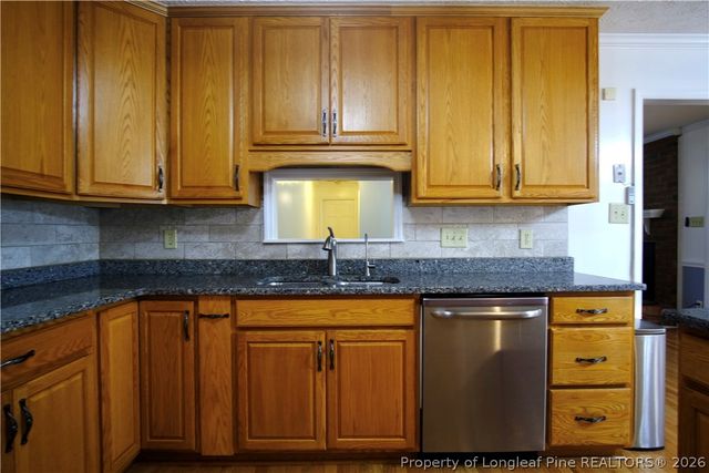 1987 Penrose Drive, Fayetteville, NC 28304