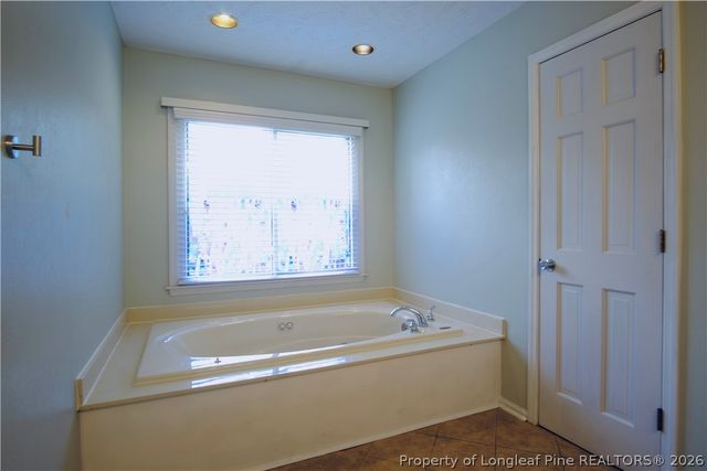 1987 Penrose Drive, Fayetteville, NC 28304