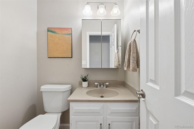 8015 W Calhoun Place, Littleton, CO 80123