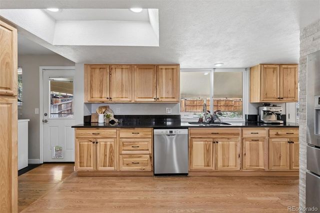 8015 W Calhoun Place, Littleton, CO 80123