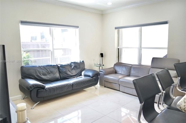 10913 NW 67th St, Doral, FL 33178