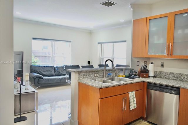 10913 NW 67th St, Doral, FL 33178