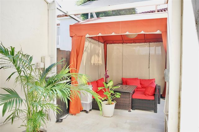 10913 NW 67th St, Doral, FL 33178