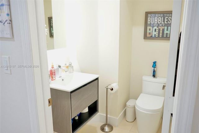10913 NW 67th St, Doral, FL 33178