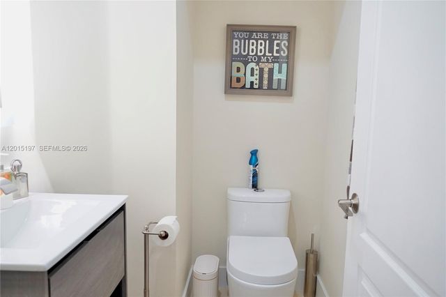 10913 NW 67th St, Doral, FL 33178