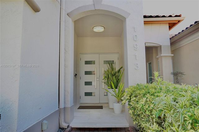 10913 NW 67th St, Doral, FL 33178