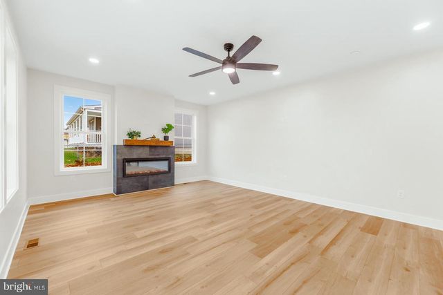 866 HULMEVILLE RD, Langhorne, PA 19047