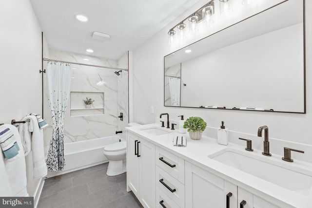 866 HULMEVILLE RD, Langhorne, PA 19047