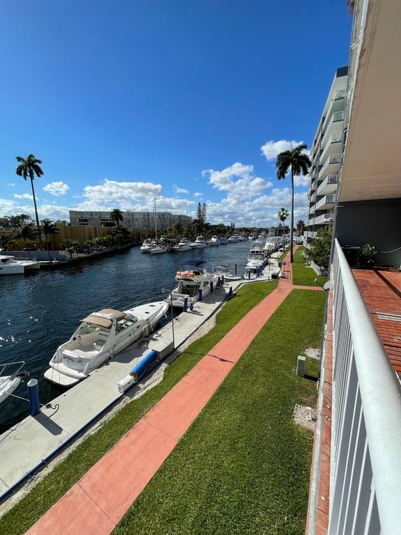 1800 NW 24th Avenue 309, Miami, FL 33125