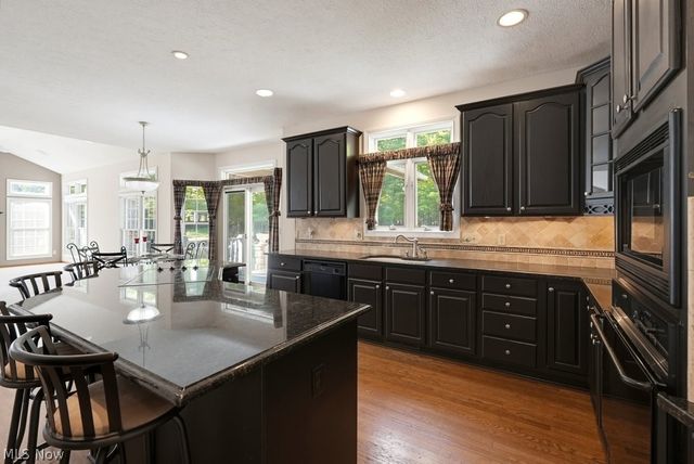 1541 Newton Pass, Broadview Heights, OH 44147