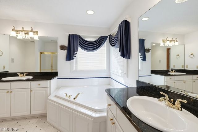 1541 Newton Pass, Broadview Heights, OH 44147
