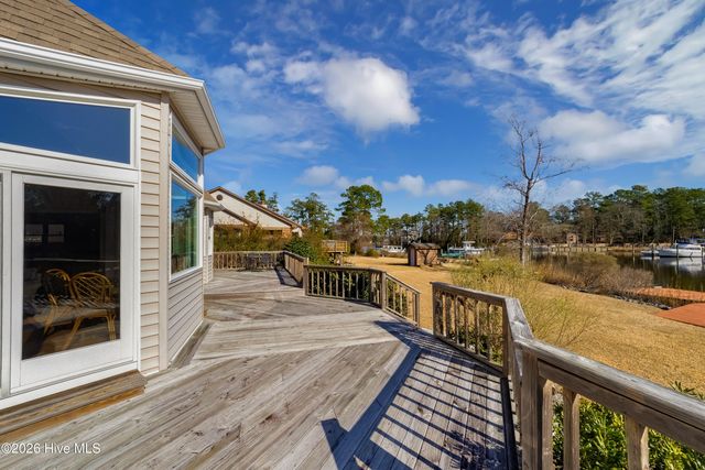 3010 Sloop Drive, Oriental, NC 28571