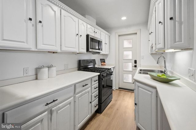 207 HAWAII AVE NE, Washington, DC 20011