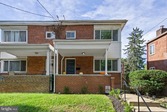 207 HAWAII AVE NE, Washington, DC 20011