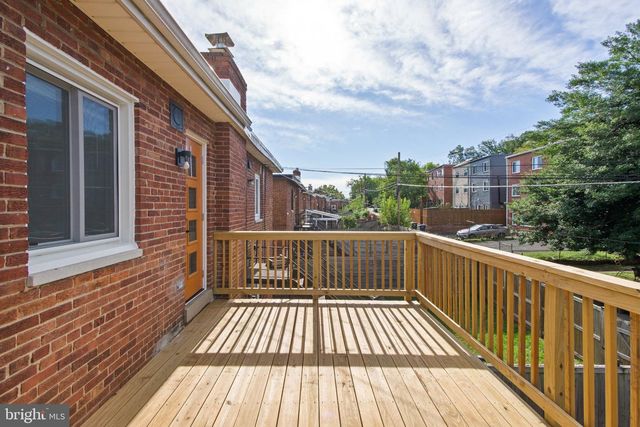 207 HAWAII AVE NE, Washington, DC 20011