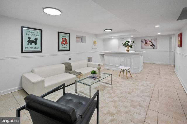 207 HAWAII AVE NE, Washington, DC 20011