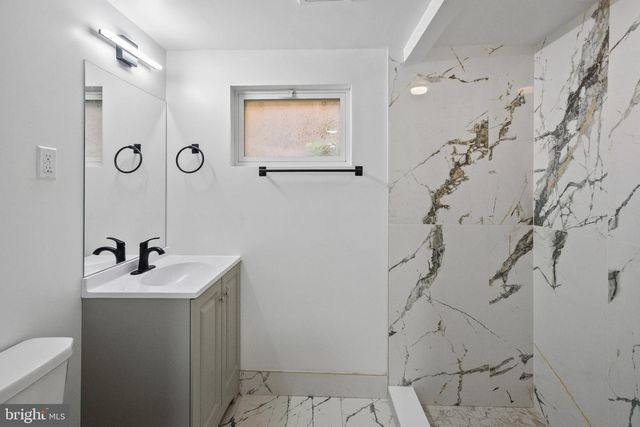 207 HAWAII AVE NE, Washington, DC 20011