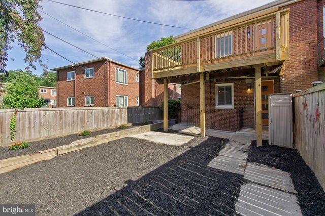 207 HAWAII AVE NE, Washington, DC 20011