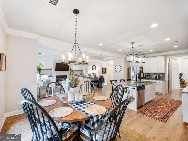 92 Hawthorn Way, Hoschton, GA 30548