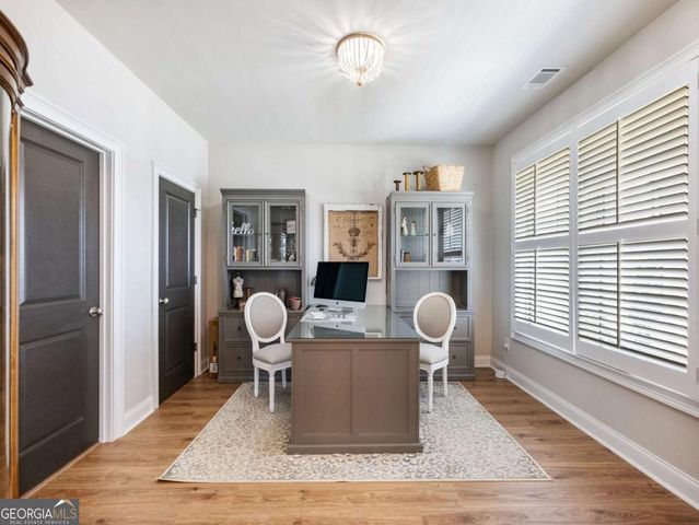 92 Hawthorn Way, Hoschton, GA 30548