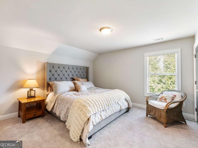 92 Hawthorn Way, Hoschton, GA 30548