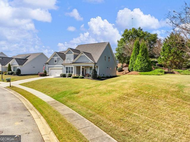 92 Hawthorn Way, Hoschton, GA 30548