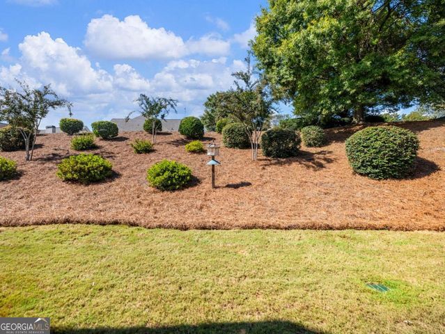 92 Hawthorn Way, Hoschton, GA 30548